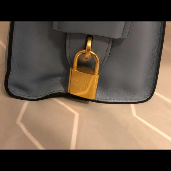 New PRADA ZIGZAG Top Handle Saffiano Leather Purse - Picture 4 of 8